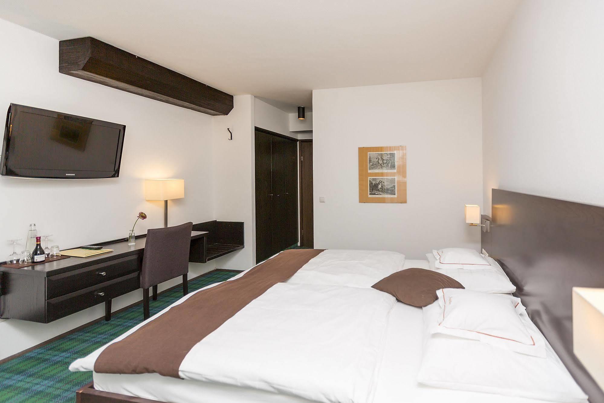 Alpenhof Postillion 3*